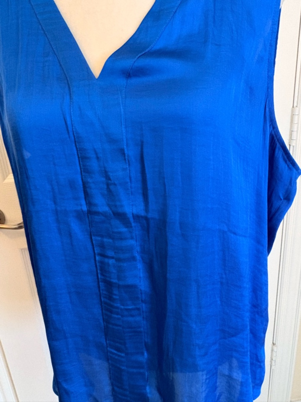 Banana Republic Royal Blue V-Neck Sleeveless Blouse - Picture 2 of 5